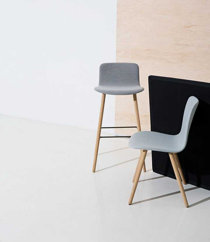 Sola chairs with wooden legs