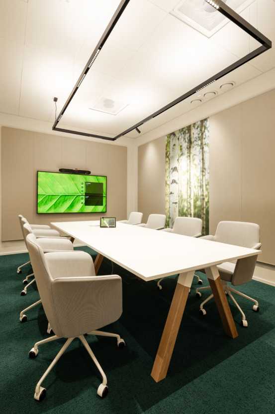 Frankie-neuvottelupöytä Valmet Tikkurilan toimitiloissa