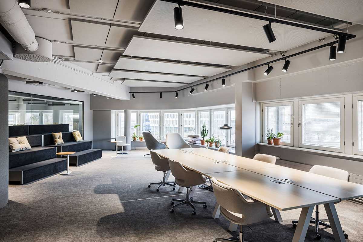 Conference table and Beatbox auditorium