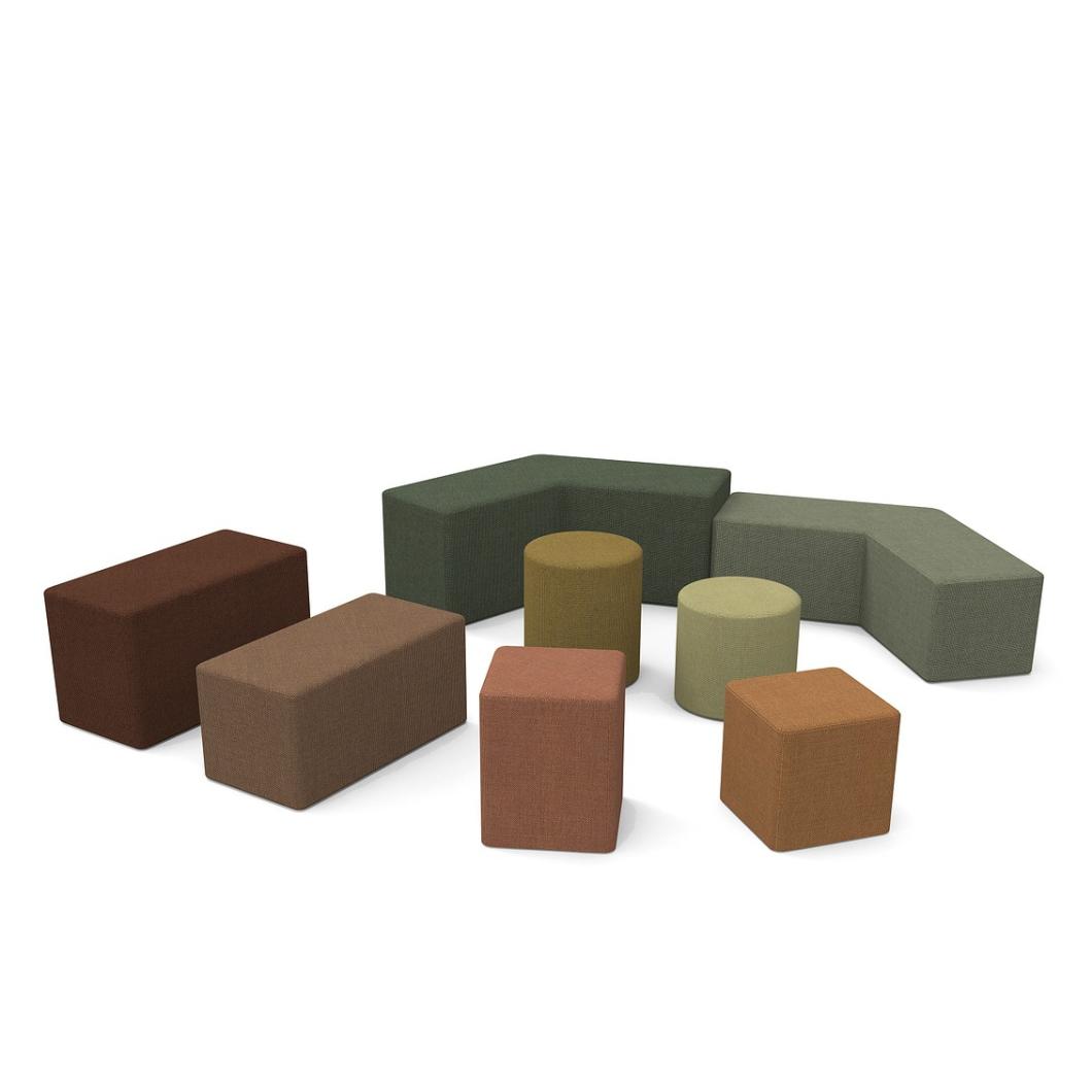 01_Bit_stools_group_001_fullHD.jpg