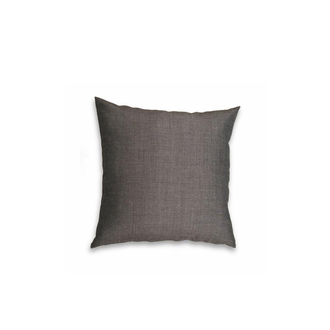 Decorative_cushion_330PL_fullHD.jpg