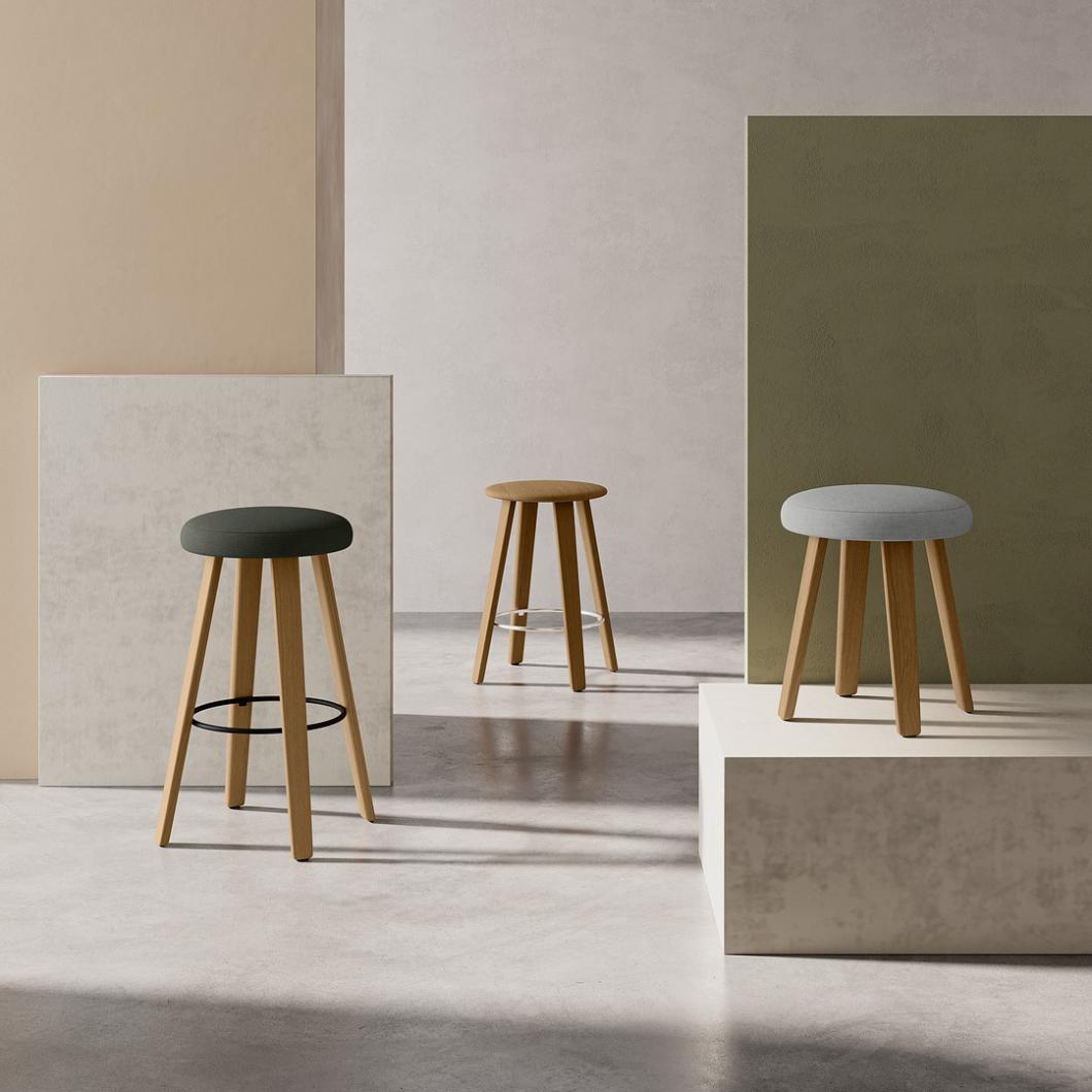 Oona_stool_011_milieu_fullHD.jpg