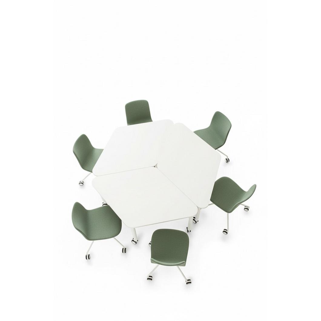 Salmiakki_Sola_378R_09_white legs_fullHD.jpg