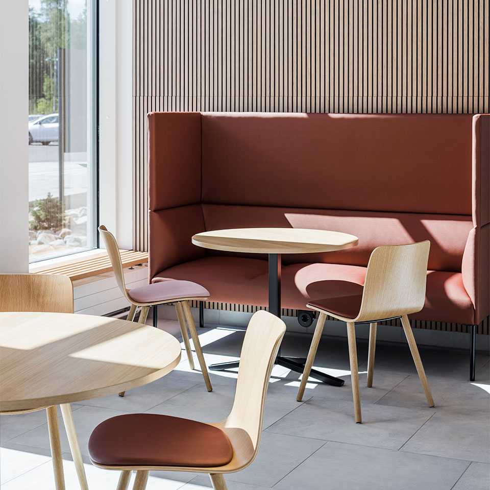 A peaceful group of seats in cafeteria of the Ratamo Centre